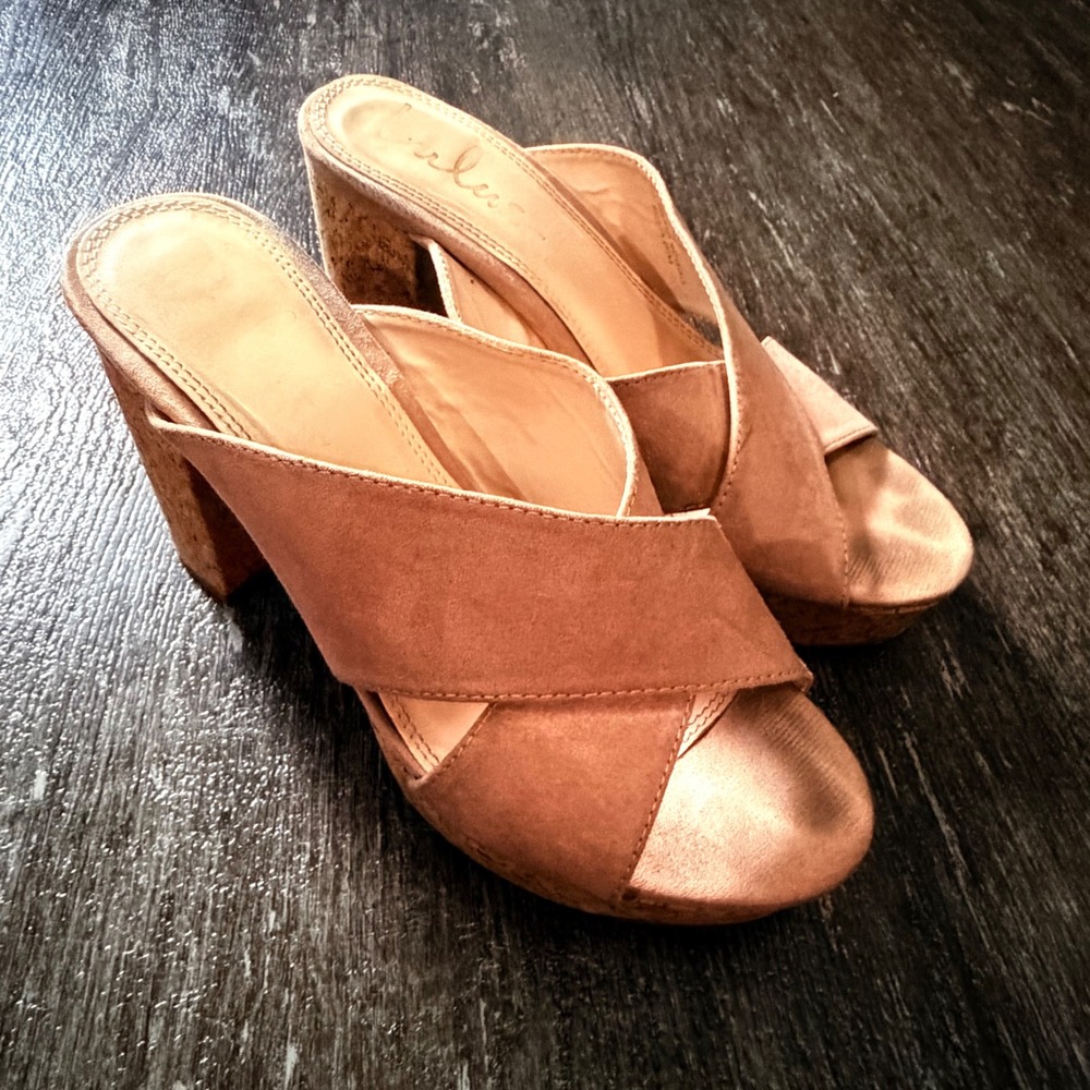 Lulus Platform Mules Women Size 7 Tan Faux Suede Cork Block Heel Cross Strap